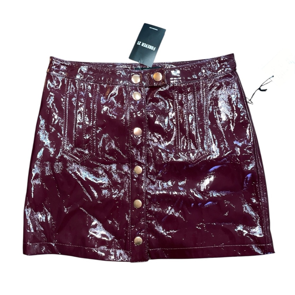 🩷 3 for $25 Forever 21 Glossy Burgundy Button-Front Mini Skirt